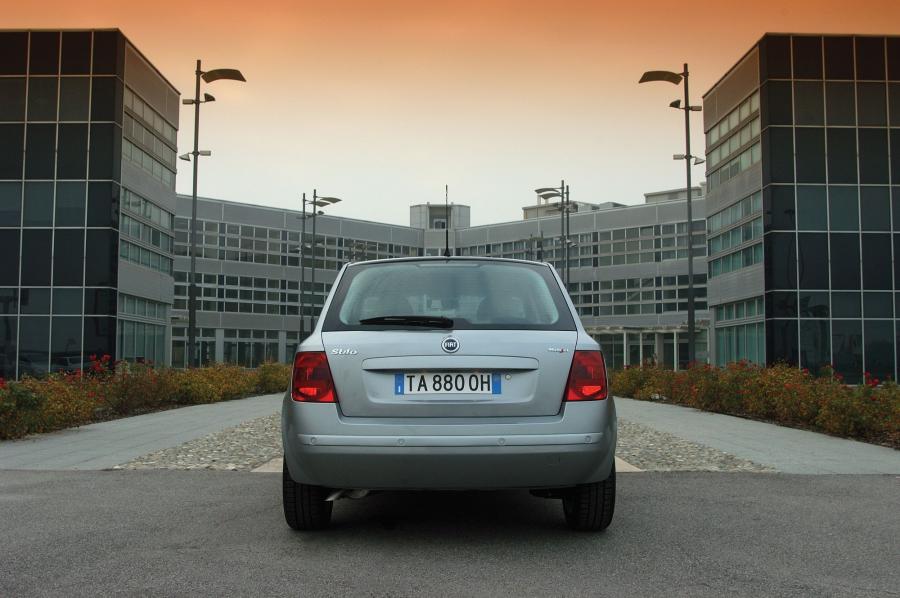  Fiat Stilo 2002 года  (фото 52 из 177)